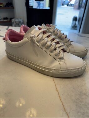 Givenchy Sneakers